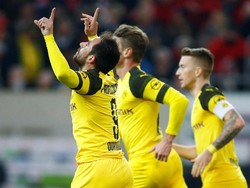 Dortmund baru berhasil mencetak gol di menit ke-81 melalui Paco Alcacer. Namun itu jadi satu-satunya gol yang diciptakan tim tamu. (Foto: REUTERS/Thilo Schmuelgen)