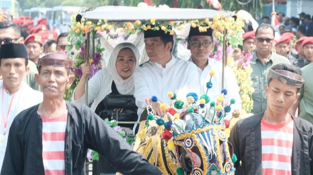 Jejak Yenny Wahid: Dukung Jokowi di Pilpres hingga Jadi Komisaris Garuda