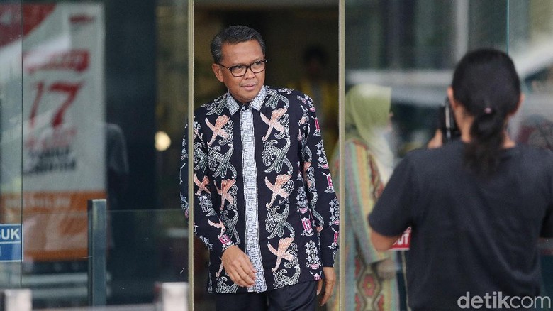 Pak Gubernur, Bagaimana Anak 14 Tahun Kok Dinikahi ABG 16 Tahun? Pak Gubernur, Bagaimana Anak 14 Tahun Kok Dinikahi ABG 16 Tahun?