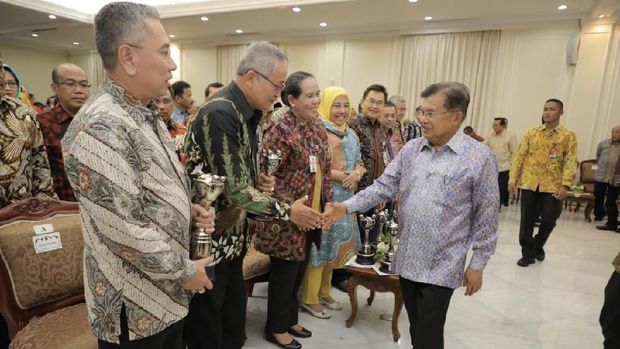 DKI Raih Anugerah Parahita Ekapraya, Anies Bicara Program Perempuan
