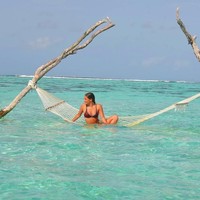 Dalam balutan bikini, perempuan 22 tahun ini kerap memamerkan tubuhnya yang aduhai.  Foto: Instagram/@matildefmf