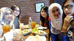 Seru! Intip Gaya Nella Kharisma Nongkrong di Kafe dan Rayakan Ultah