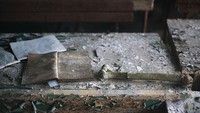 Sisa-sisa barang yang tertinggal di kota mati Chernobyl, Rusia. Istimewa/Boredpanda.