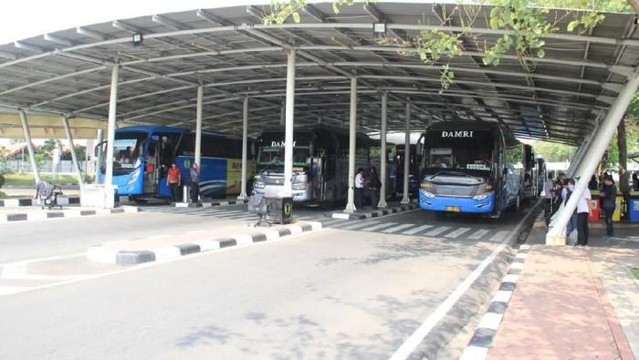 Shelter Bus Terminal 2 Soetta