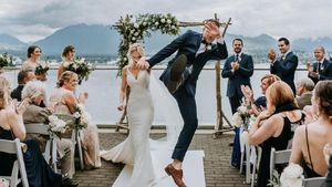 Indah dan Romantis, 10 Foto Pernikahan Terbaik Dunia di 2018