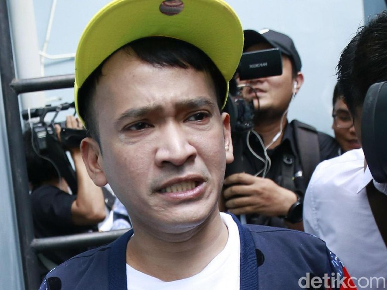 Ruben Onsu Respons Permintaan Pembangunan Sebuah Masjid Ruben Onsu Respons Permintaan Pembangunan Sebuah Masjid