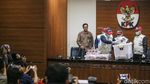Banyak Banget, Tumpukan Uang OTT Kemenpora