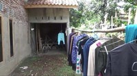 Garasi di rumah Dedi. Foto: Dadang Hermasyah