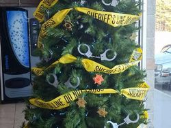 Kumpulan Pohon Natal Kreatif yang Anti Mainstream