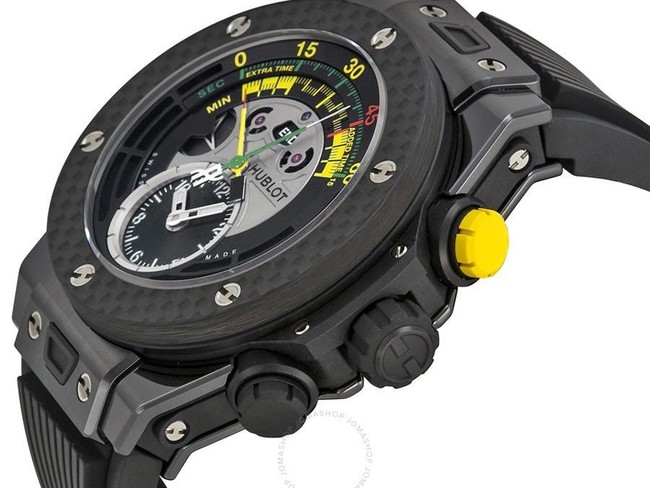 Diproduksi terbatas, jam berseri Hublot Big Bang UNICO Bi-retrograde Chrono ini hadir dengan material titanium hitam yang mewah. Sementara, aksen berwarna pada meteran retrograde menciptakan kesan sporty. Harganya? Untuk membeli jam ini, Anda harus merogoh kocek hingga 25 ribu poundsterling atau sekitar Rp 450 jutaan. (Foto: Dok. ist)