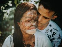 Menyayat Hati, 7 Kisah Cinta Paling Mengharukan Sepanjang 2018