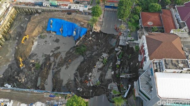 penampakan Jalan Raya Gubeng/