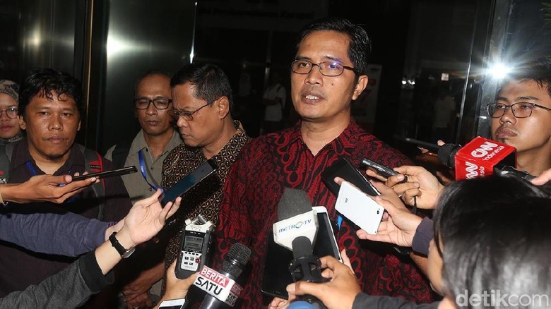 KPK Usut Cara Bowo Tukar Uang Miliaran Jadi Rp 20 Ribu dan Rp 50 Ribu KPK Usut Cara Bowo Tukar Uang Miliaran Jadi Rp 20 Ribu dan Rp 50 Ribu