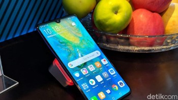 4. Mate 20 dengan skor 306.984. Foto: Adi Fida Rahman/detikINET