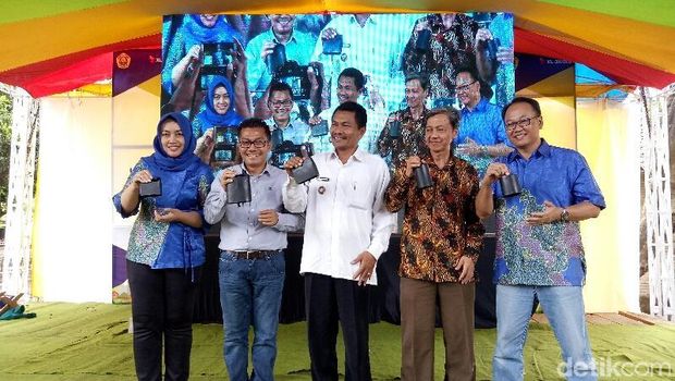 XL Bangun Solusi Digital buat Peternak Sapi di Situbondo