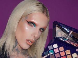 Netizen Puji Cara Jeffree Star Respons Kasus Rambut di Dalam Eyeshadow