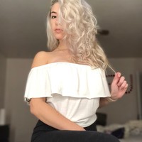 Karena itu, Cecilia juga sering memberi nasehat kepada para klien, mulai dari memilih hobi hingga tips dalam berkencan sambil berpelukan.  Setelah aku mulai memeluk (sebagai pekerjaan), aku tidak pernah melihat ke belakang dan tahu itu pekerjaan yang sempurna bagiku. Aku suka bagaimana aku bisa menginspirasi orang untuk mengambil sikap dalam hidup mereka dan membuat perubahan yang mereka percaya terbaik, ungkapnya. Foto: Instagram @ceceliaailecec