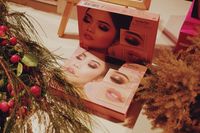 Mustika Ratu dan Claudia Setyohadi Rilis Makeup Pallete untuk Millennial