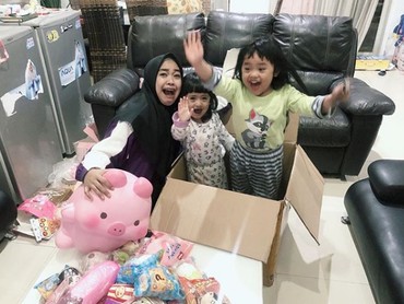 Seru-seruan Ala Ria Ricis dan Keponakan Tercinta