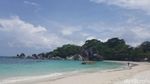 Foto: Eksotisnya Pantai Laskar Pelangi di Belitung