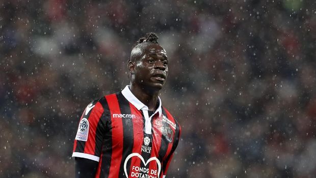 Mario Balotelli dilepas secara gratis oleh Nice ke Marseille. (