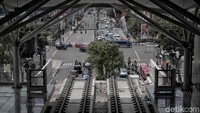 Menurut Direktur Proyek LRT Jakarta Iwan Takwin dengan adanya LRT sepanjang 5,8 kilometer ini, waktu tempuh dari Kelapa Gading hinga Velodrome hanya akan memakan waktu selama 13 menit.
