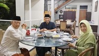 Berdasarkan situs ipangwahid.com, saat ini Ipang menjabat sebagai ketua Kelompok Kerja Industri Kreatif KEIN. Ia punya peran penting dalam bidang produksi iklan yang sudah menyutradarai lebih dari 500 iklan TV. Foto: Instagram ipangwahid