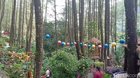Ada musala, kamar mandi, warung makan dan minum, pos informasi, pos pengamanan dan yang paling menarik dari tempat wisata Srambang Park Ngawi ini adalah tentang kebersihannya (Sugeng Harianto/detikTravel)
