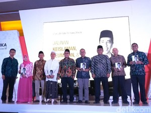 Buku Ulama Bertutur Tentang Jokowi Tepis Tuduhan Jokowi Anti-Islam