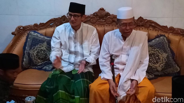 Ke Ponpes Ploso, Sandiaga Ngaku Hanya Sowan, Tak Minta Dukungan Ke Ponpes Ploso, Sandiaga Ngaku Hanya Sowan, Tak Minta Dukungan