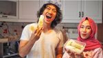 Ngopi Hingga Jajan Bareng Anak Jadi Momen Kulineran Seru Melky Bajaj
