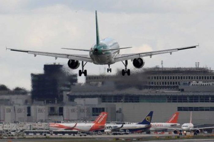 bandara gatwick