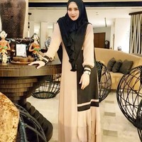 Dress seringkali jadi pilihan Bebi Silvana saat berbusana. Ia beberapa kali tertangkap kamera memakai dress.  Foto: Instagram/Bebisilvana