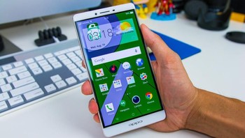 Menawarkan layar yang besar berukuran 6 inch dengan mengunggulkan kemampuan kameranya. Foto: Oppo