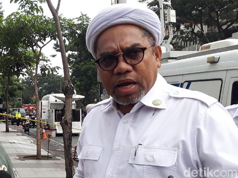 Tenaga Ahli Kedeputian IV Kantor Staf Presiden, Ali Mochtar Ngabalin.