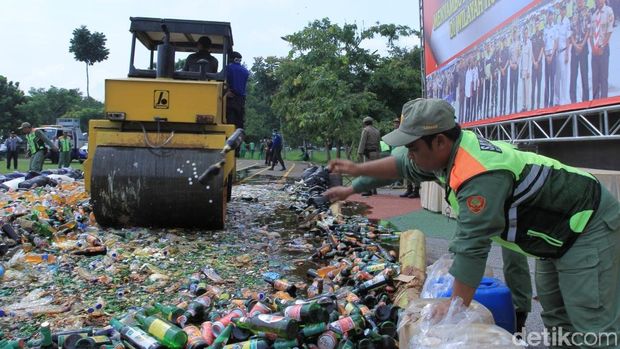 Apel Nataru, Polisi Warning Geng Motor dan Musnahkan Miras