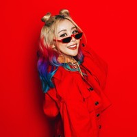 Tak seperti kebanyakan YouTuber wanita, Wengie lebih sering mengisi konten kanalnya dengan video-video prank. Tak hanya itu, wanita asal Australia tersebut pun kerap berbagai video yang disukai anak-anak seperti cara mengerjakan PR hingga DIY Halloween. Foto: Instagram