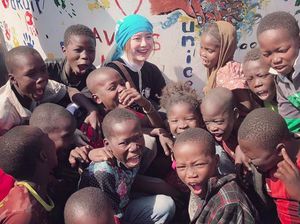 8 Potret Manis Goo Hye-sun Boys Over Flowers Bareng Anak-anak