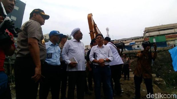 Tanggung Jawab Kontraktor Proyek RS Siloam di Amblesnya Jalan Gubeng
