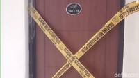 Foto: Unit apartemen tempat Sisca ditemukan tewas berada di lantai 9 tower A, Kebagusan City. Di depan pintu terdapat tulisan 19A-18. Namun penting untuk dicatat, apartemen ini tak lebih dari sebatas tempat kejadian perkara. Peristiwa pembunuhan tidak berkaitan dengan manajemen maupun faktor lain yang berkaitan langsung dengan Kebagusan City. (Farih Maulana/detikcom)