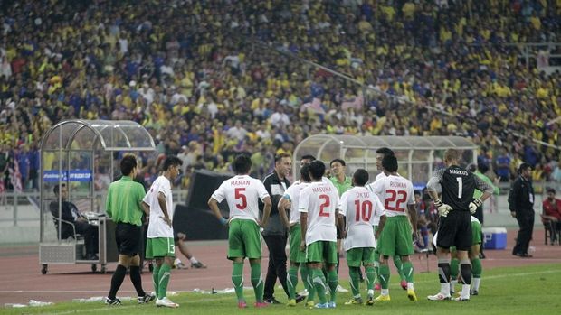 Timnas Indonesia kalah dari Malaysia di final Piala AFF 2010.