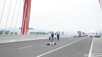 Hanya beberapa detik, Pramono lantas bangun. Para pekerja BUMN dan hadirin yang melihat aksi Pramono bertepuk tangan. (Foto: Ray Jordan/detikcom)