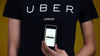 Perusahaan ride hailing asal Amerika Serikat ini memiliki valuasi sebesar USD 72 miliar (Rp 1.014 triliun). Foto: Carl Court/Getty Images