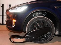 Terowongan Ajaib Elon Musk Bikin Mobil Melesat 240 Km Per Jam