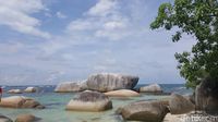 Tahun Baru di Belitung? ke Pantai Laskar Pelangi Saja
