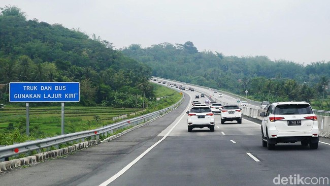 Asyik! Diskon Tarif Tol Trans Jawa Diperpanjang