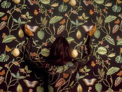 Foto Aksi Manusia Bunglon yang Bikin Mata Melotot