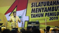 Jusuf Kalla (JK) hadir dalam silaturahmi Partai Golkar. JK juga sempat memberikan sambutan di hadapan peserta silaturahmi.