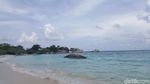 Foto: Eksotisnya Pantai Laskar Pelangi di Belitung