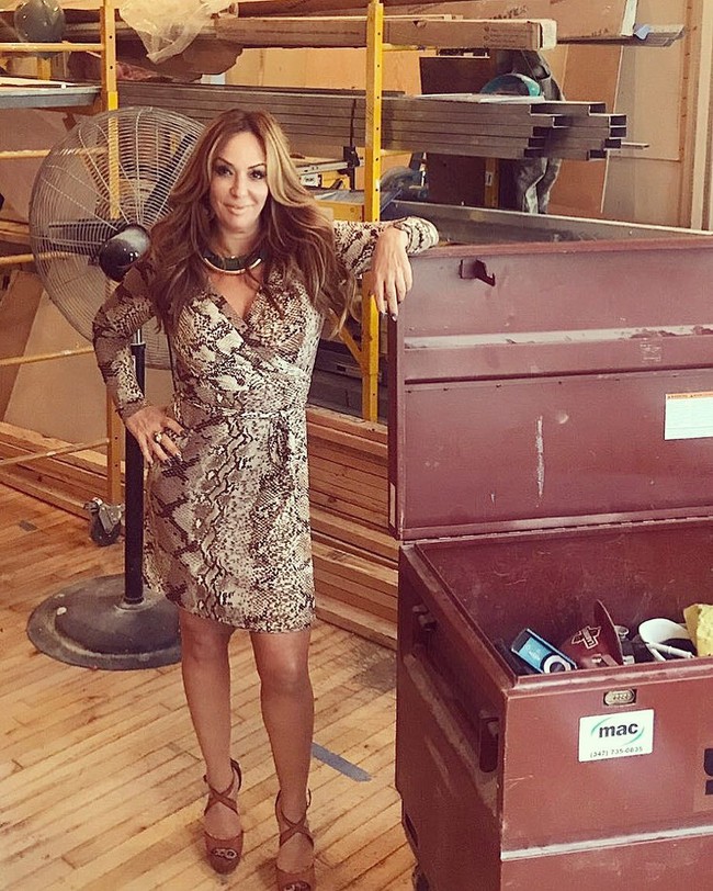 Saya heran, wanita sering dimanfaatkan dan diintimidasi, jadi aku memutuskan untuk mengambil kesempatan dari situasi tersebut, kata Barbara, seperti dikutip dari Guest of a Guest. Foto: dok. Instagram (@msbarbarak)